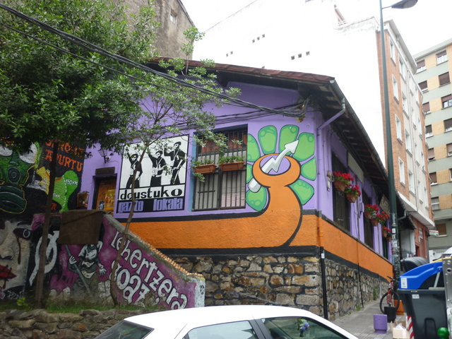 Deustuko Gazte Lokala